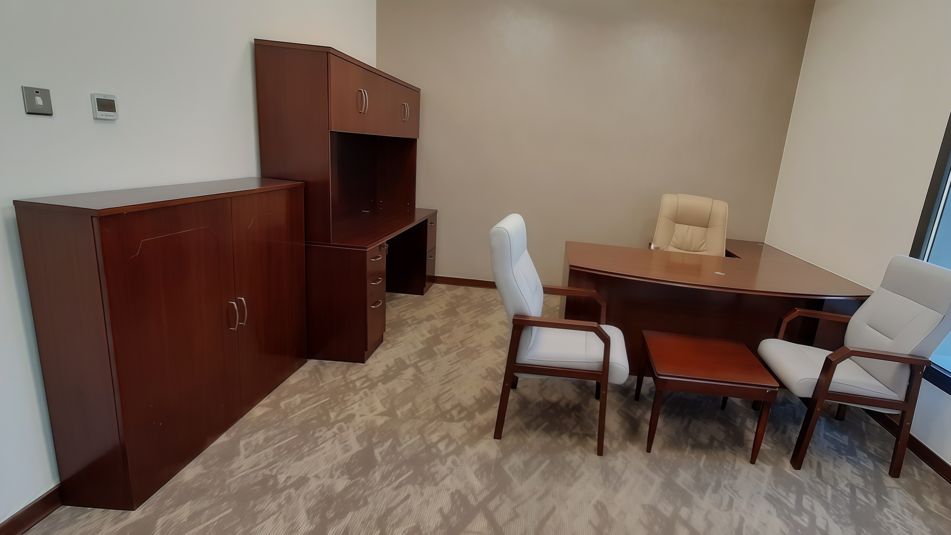 Desk Set Level 1 Настольный набор, уровень 1