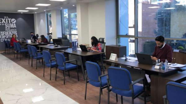 Модульная рабочая станция позволяет офисам легко собирать и разбирать помещения для сотрудников.