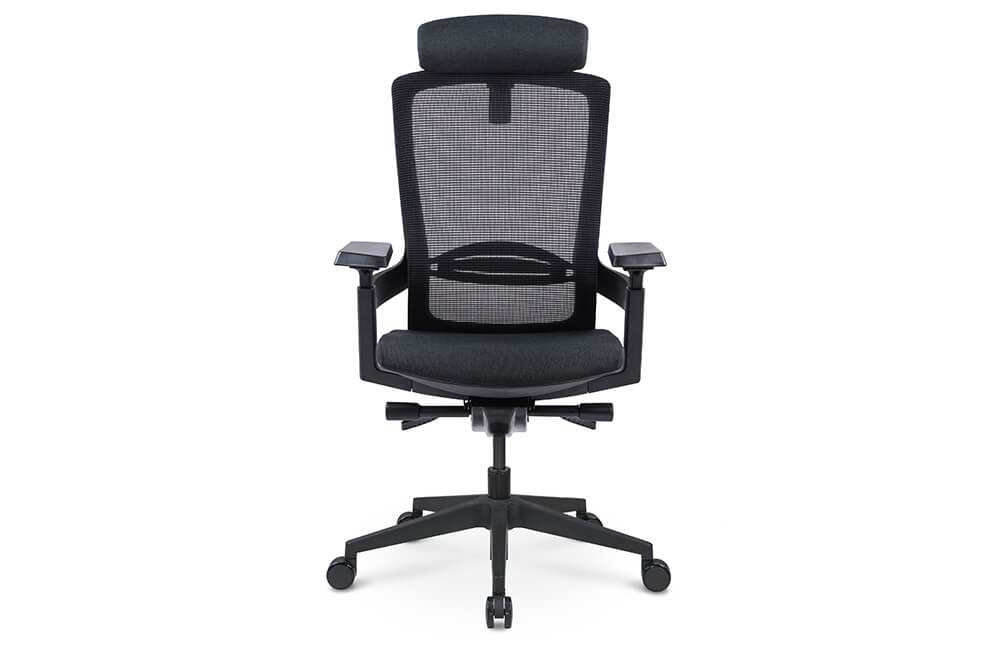 Эргономичное офисное кресло с подголовником