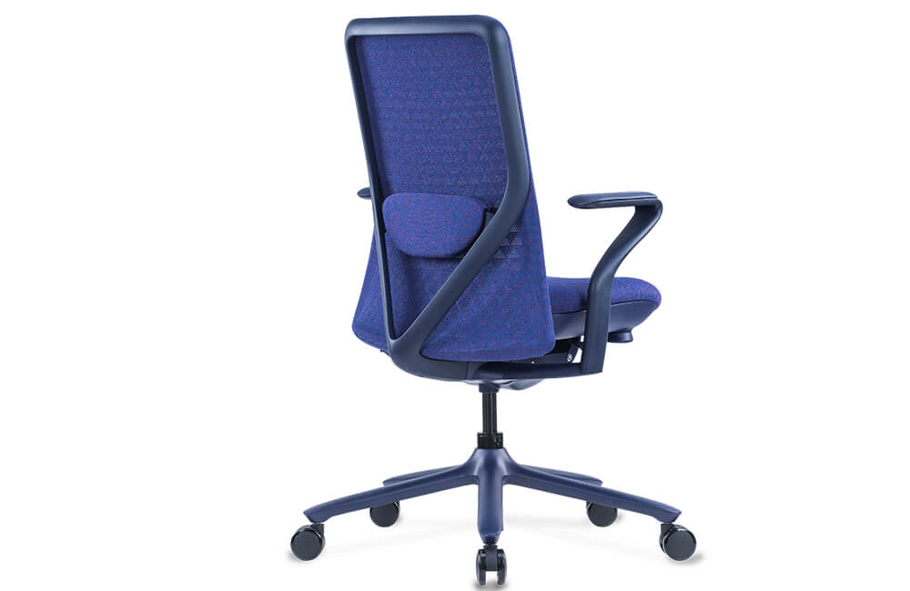 Регулируемый стул на колесиках для офиса