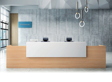 Деревянная стойка регистрации