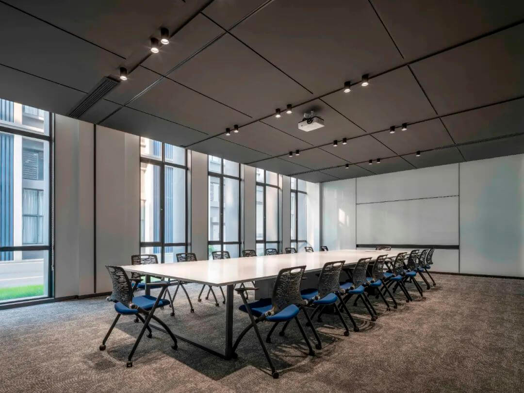 Конференц-стол