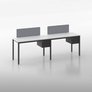 Рабочий стол с двумя компьютерными мониторами