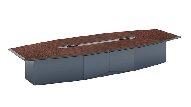 Стол в зале заседаний исполнительного офиса