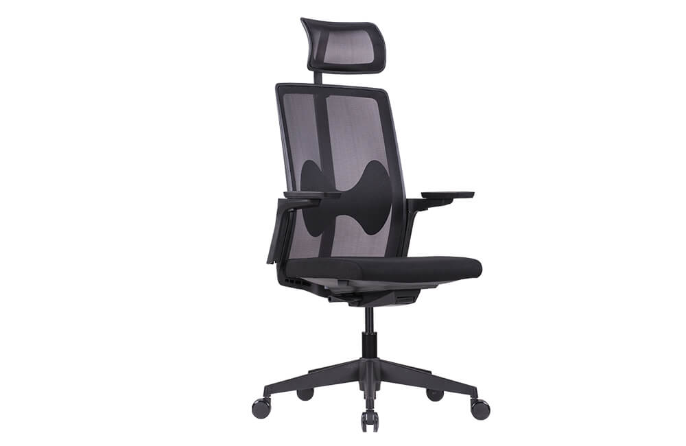 Офисное кресло с высокой спинкой и подголовником